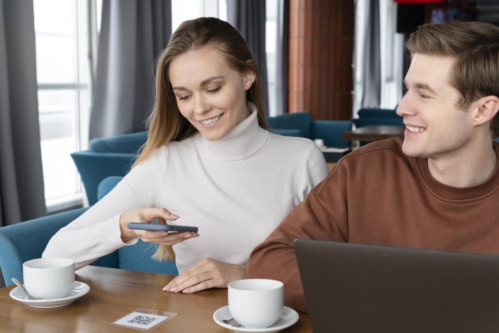 smiley people restaurant close up Pay Per Appointment Model vs Retainer: 7 Key Differences You Must Know
